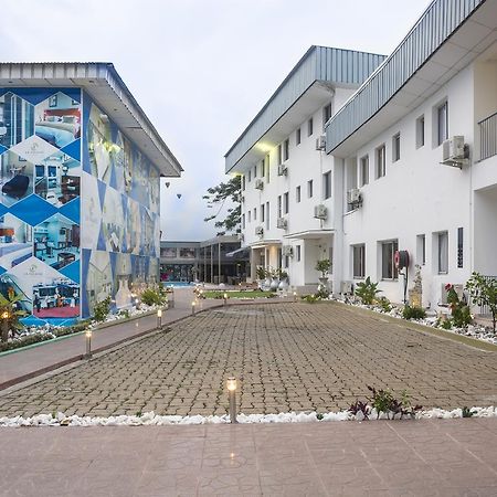 Hotel La Falaise Bonanjo Douala Exteriör bild