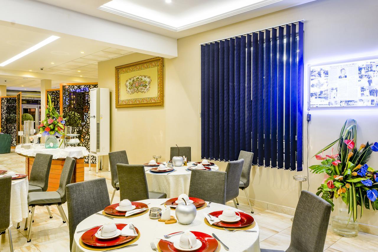 Hotel La Falaise Bonanjo Douala Exteriör bild