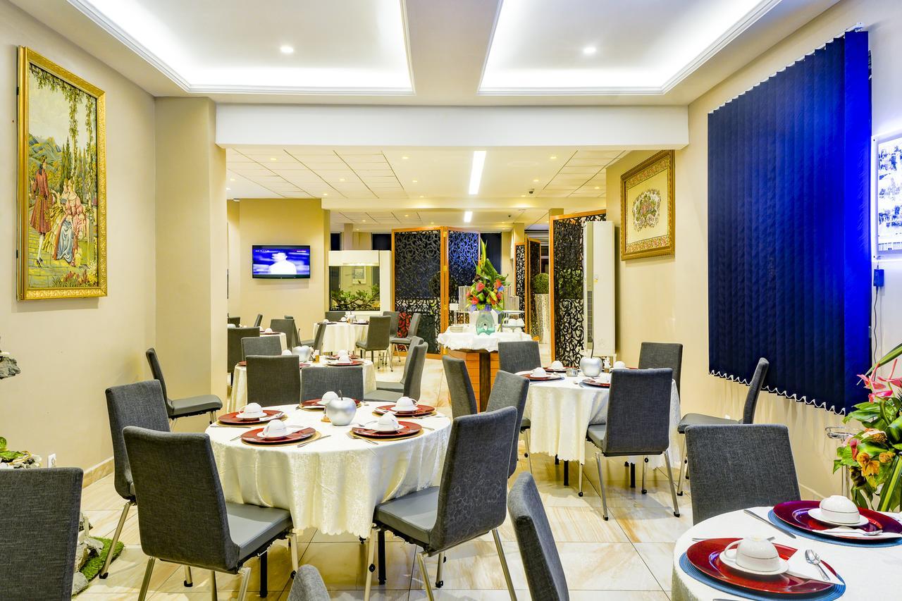 Hotel La Falaise Bonanjo Douala Exteriör bild