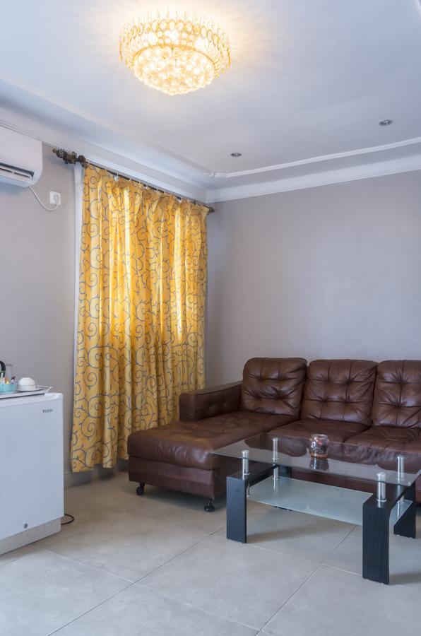 Hotel La Falaise Bonanjo Douala Exteriör bild